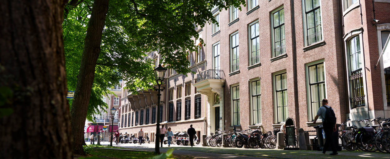 Lange Vijverberg 3